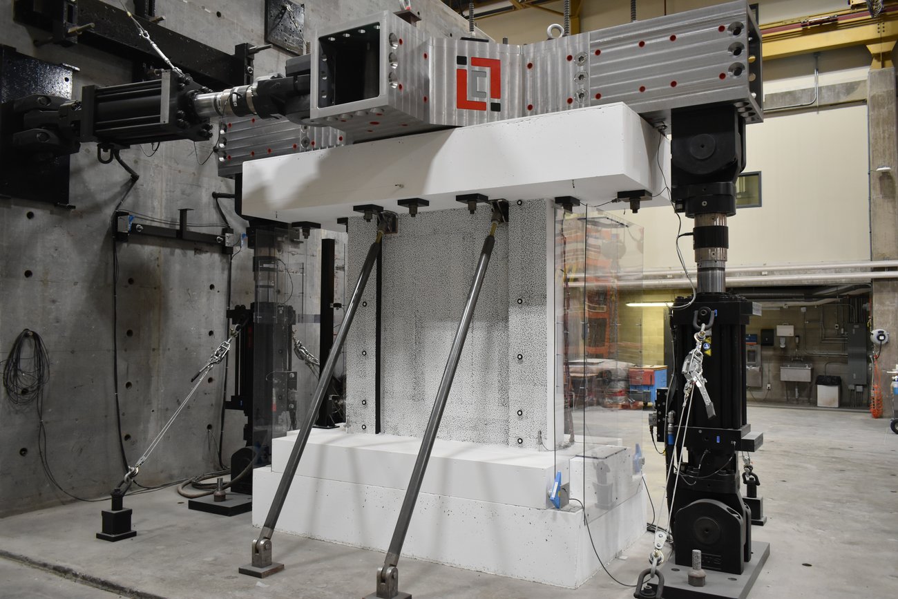 Hybrid test on the base of a shear wall of a 12-story building