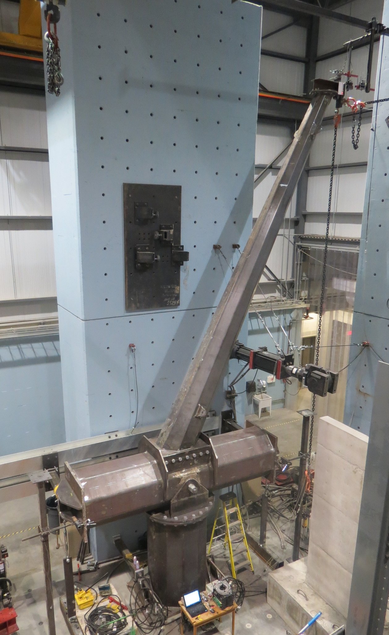 Full-scale test of a tower connection